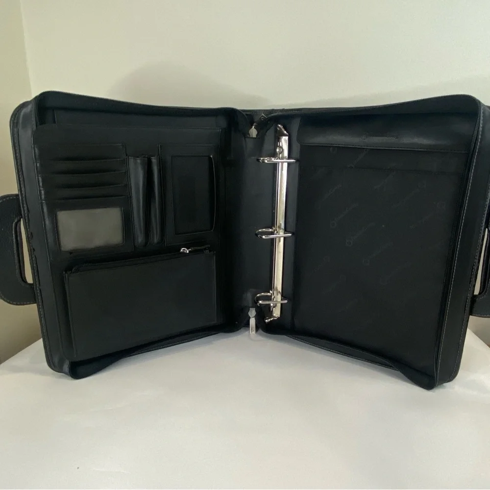 Franklin Covey Black Faux Leather 7 Ring Binder Briefcase Retractable Handles